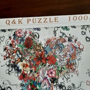 Q&K 1000-Piece Floral Heart Puzzle